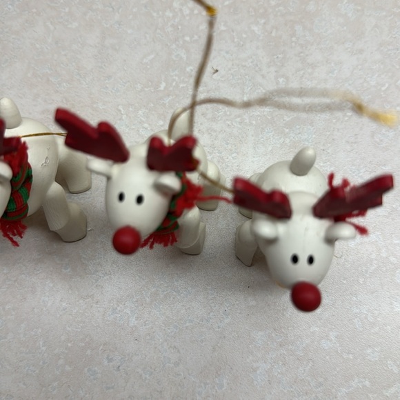Vintage Belvedeer reindeer set of 4 ornaments by Avon GUC - Picture 5 of 7